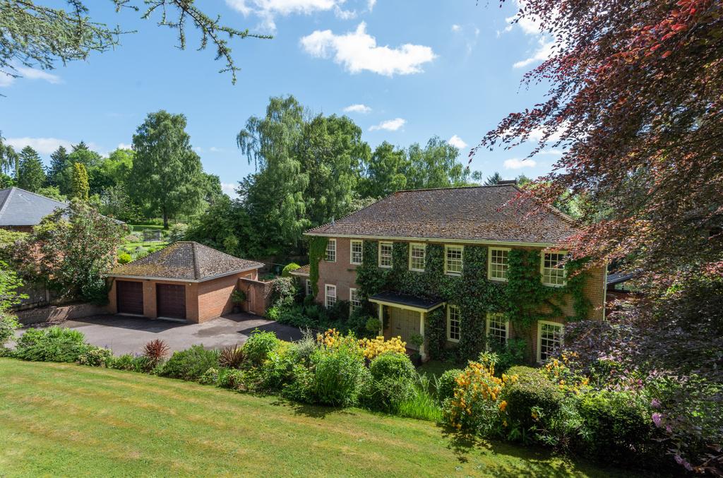 Dean Lane, Whiteparish, Salisbury... 5 bed detached house £1,500,000