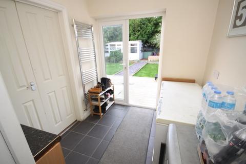 52 Parkfield Way, Bromley, BR2 8AF