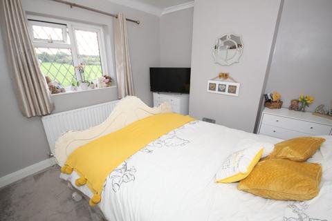 52 Parkfield Way, Bromley, BR2 8AF