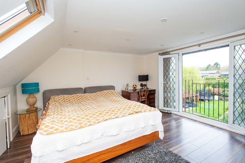 53 Crossway, Petts Wood, Orpington, BR5 1PE