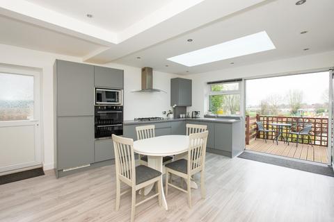 65 Oxhawth Crescent, Bromley, BR2 8BN