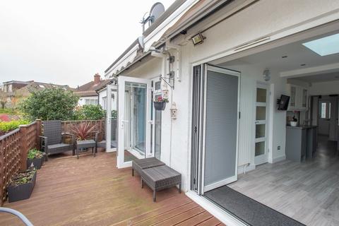 65 Oxhawth Crescent, Bromley, BR2 8BN