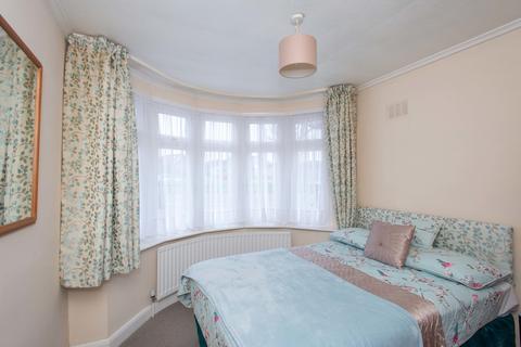 65 Oxhawth Crescent, Bromley, BR2 8BN