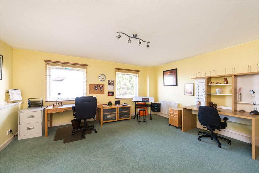 Bedroom 3/Study