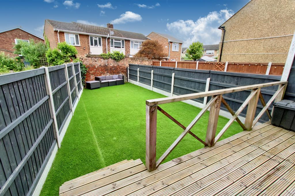 Rectory Road, Grays RM17 3 bed semidetached house for sale £400,000