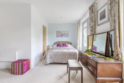 6 Bailes Place, Beckenham, BR3 1BZ