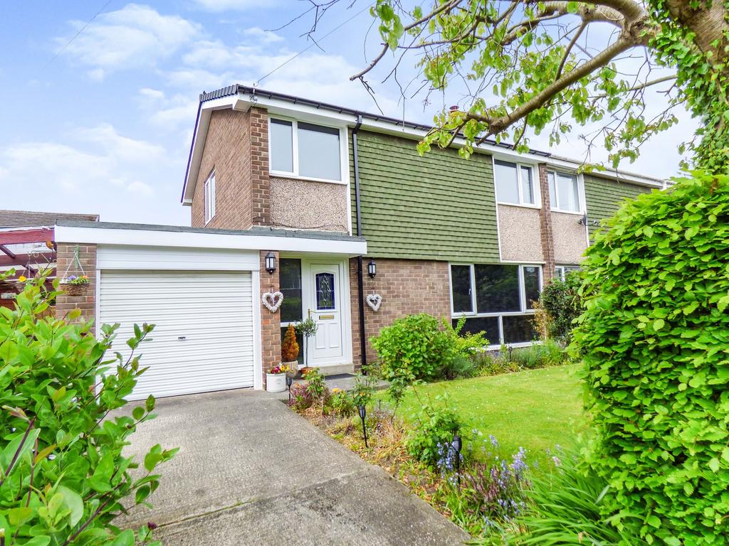 Abbey Meadows, Morpeth... 3 bed semidetached house £280,000