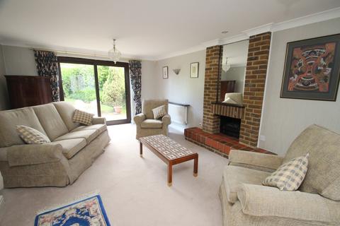 12 Highfield Road, Chislehurst, BR7 6QZ