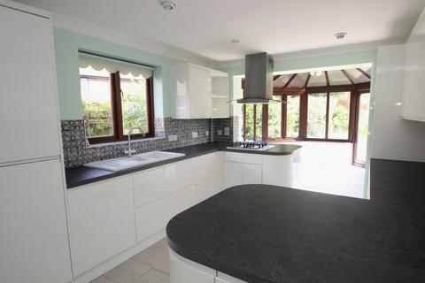 12 Highfield Road, Chislehurst, BR7 6QZ