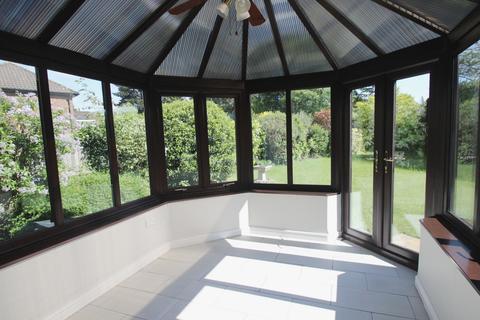 12 Highfield Road, Chislehurst, BR7 6QZ
