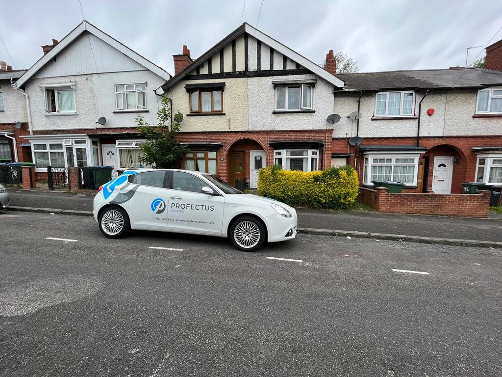 Topsham Road, Smethwick, B67 2 bed terraced house £159,000