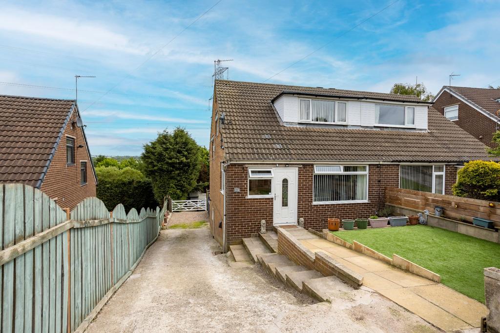 Elizabeth Crescent, Wyke, BD12 8NG 3 bed semidetached house for sale