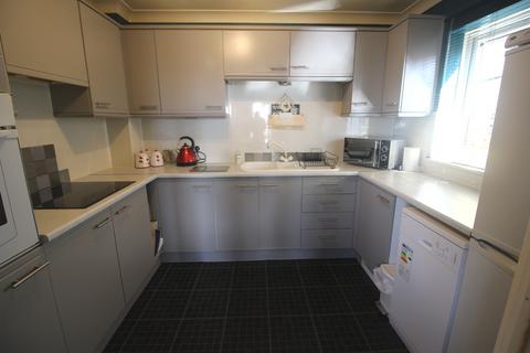 1 bedroom retirement property for sale - Wannock Road, Redoubt, Eastbourne BN22