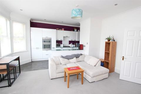 2 bedroom apartment to rent - Preston Road, Westcliff-on-Sea, Essex, SS0