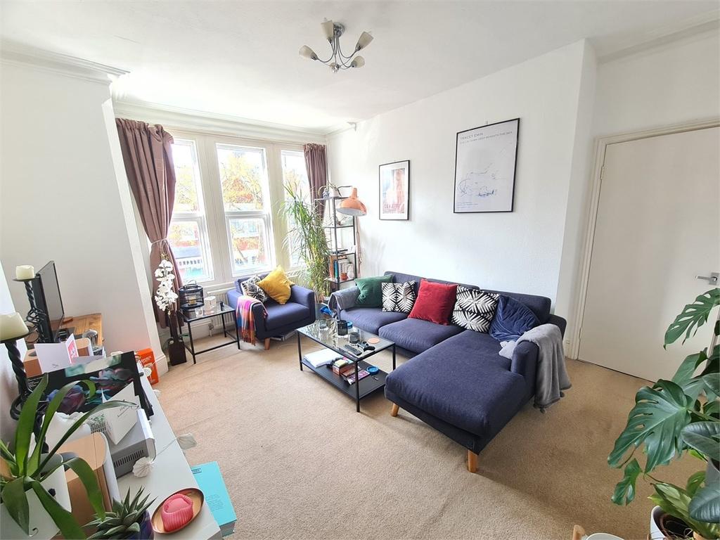 Park Hall Road, East Finchley, N2 2 bed flat £1,600 pcm (£369 pw)