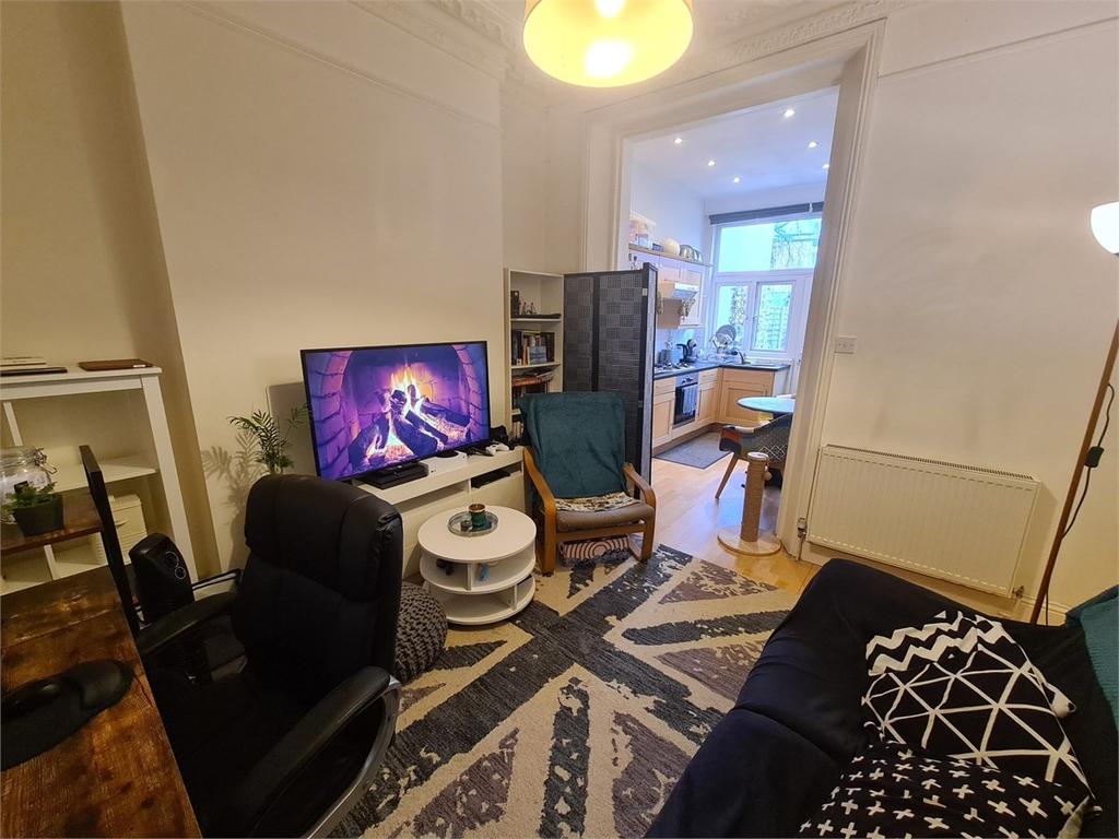 Durham Road, East Finchley, N2 1 bed ground floor flat £1,425 pcm (£