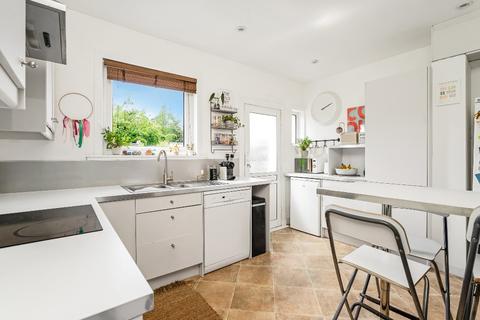 7 Glebe Square, Comrie, Crieff, PH6 2EN