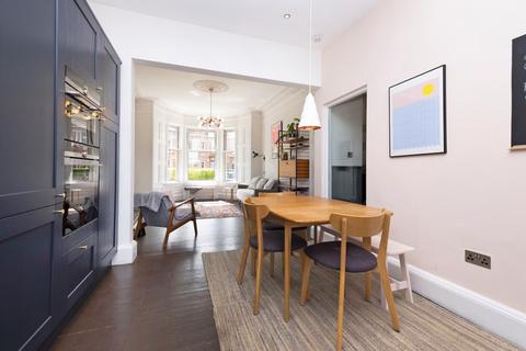 108 Craiglea Drive, Edinburgh, EH10 5PN