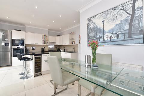 4 bedroom end of terrace house for sale, The Chase, Wallington, Surrey