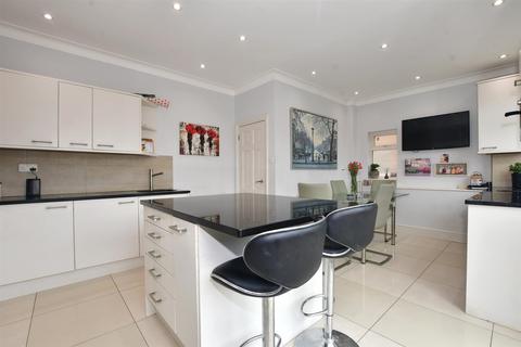 4 bedroom end of terrace house for sale, The Chase, Wallington, Surrey