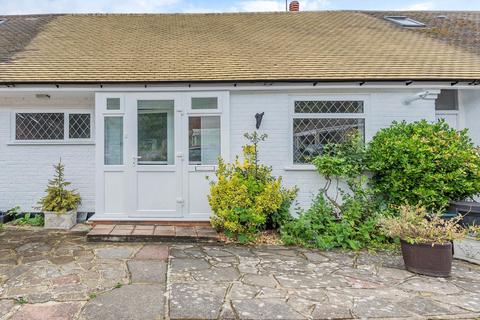 6 Colin Close, West Wickham, BR4 9JP