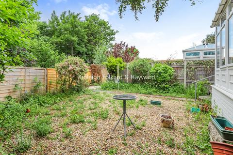6 Colin Close, West Wickham, BR4 9JP