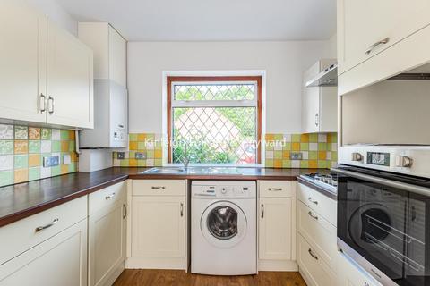 6 Colin Close, West Wickham, BR4 9JP