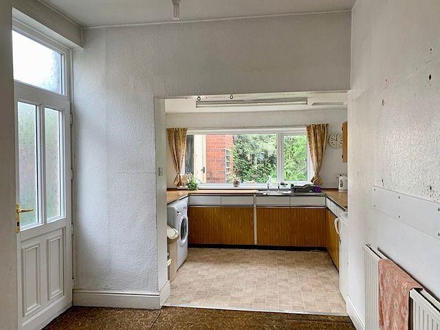 Kitchen/ Dining Area