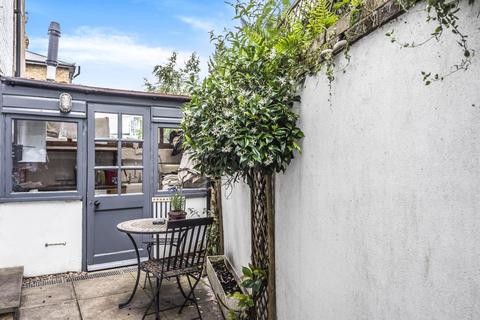 61 Bridge View, London, W6 9DD