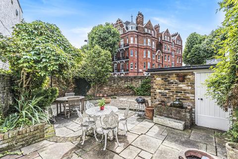 61 Bridge View, London, W6 9DD
