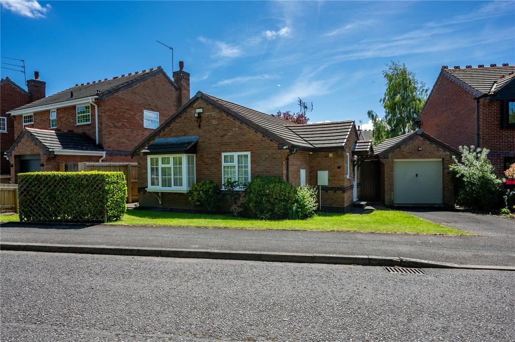 Furze Lane Winyates Green, Redditch... 3 bed bungalow £340,000