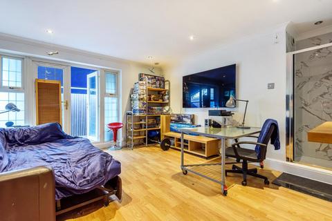 15 Tredwell Close, Bromley, BR2 9RH