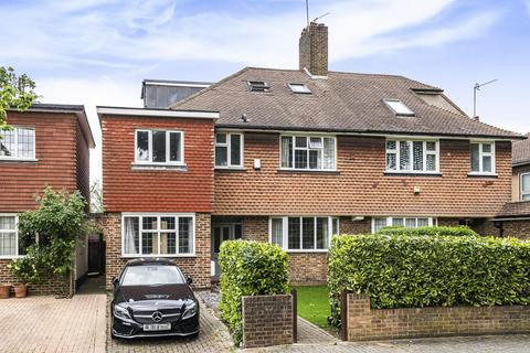 8 Thornton Gardens, London, SW12 0LG