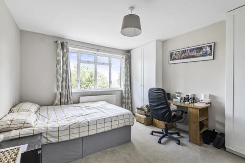 8 Thornton Gardens, London, SW12 0LG