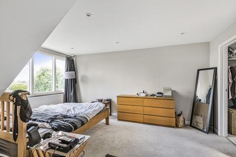 8 Thornton Gardens, London, SW12 0LG