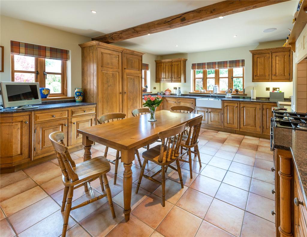 Kitchen B'fast Room