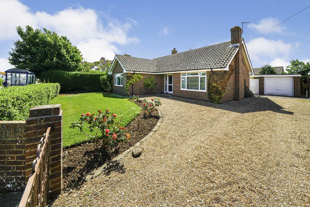 Church Road, Selsey 2 bed detached bungalow £425,000