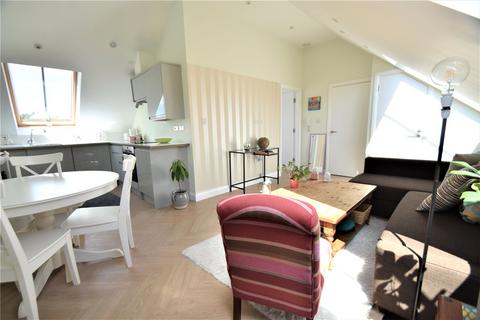 1 bedroom penthouse for sale, High Street, Chesham, Buckinghamshire, HP5