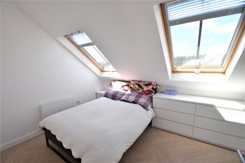 1 bedroom penthouse for sale, High Street, Chesham, Buckinghamshire, HP5