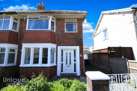 8 Cambridge Road, Thornton-cleveleys, FY5 1EP