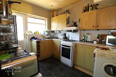 8 Cambridge Road, Thornton-cleveleys, FY5 1EP