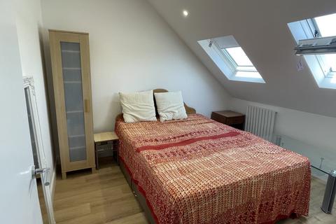 1 bedroom flat to rent, Woodstock Avenue, Golders Green