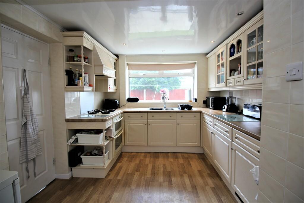 Kitchen2