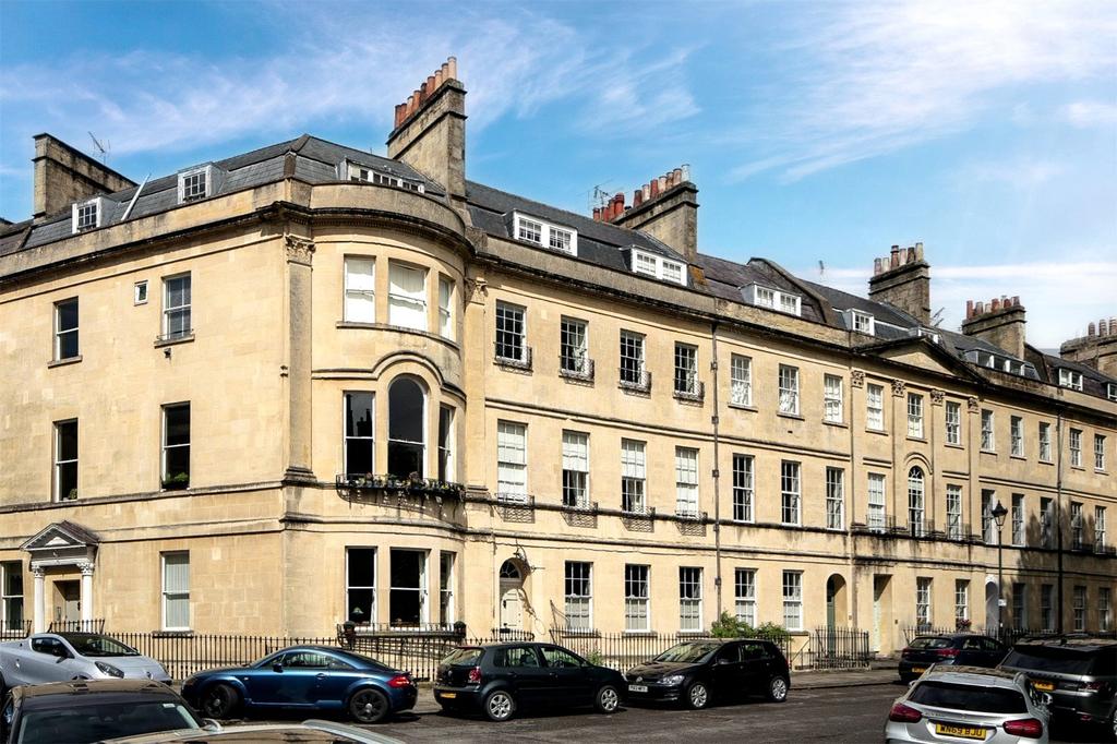 St. James's Square, Bath, BA1 5 bed terraced house £1,850,000
