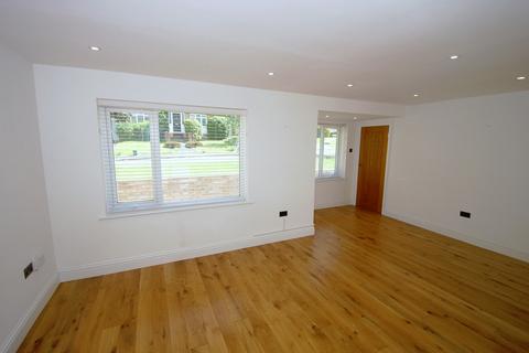 4 bedroom detached house to rent, Wilmot Way Camberley