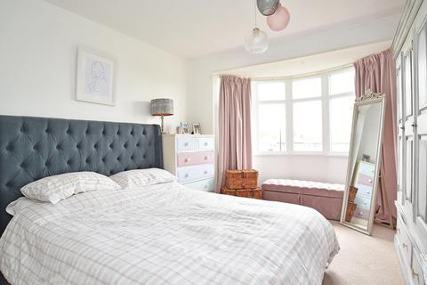 3 bedroom semi-detached house for sale - Kingsley Drive, Harrogate
