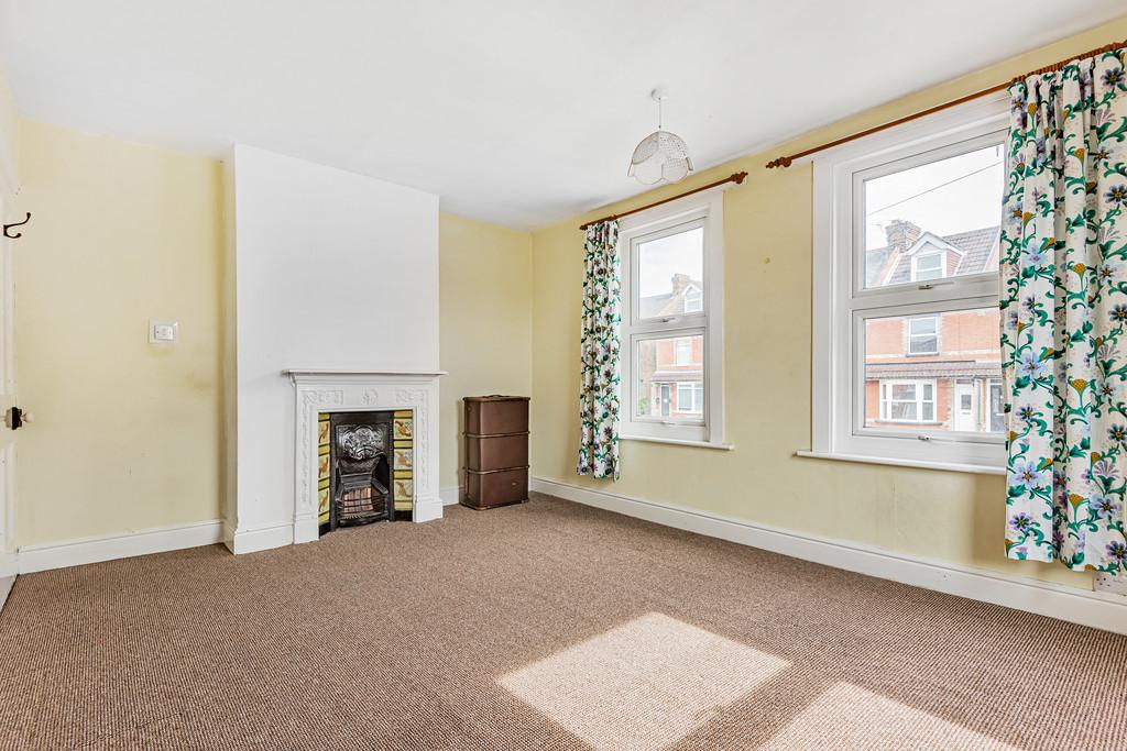 Muir Road, Maidstone 4 bed end of terrace house £425,000
