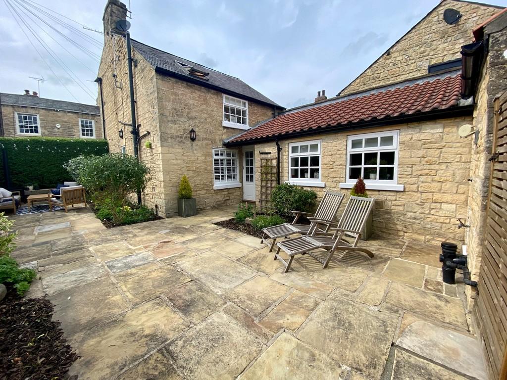 Church Street, Boston Spa, LS23 2 bed detached house £465,000