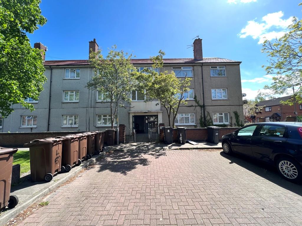Marian Way, Bootle, Liverpool 2 bed apartment £50,000