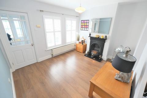 2 bedroom terraced house for sale - Station Road, Orpington